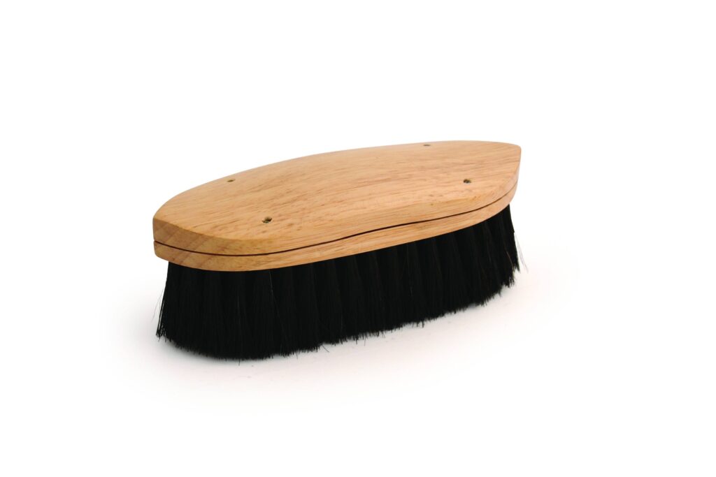 Legends Poly/Horsehair Blend Curved-Back Grooming Brush